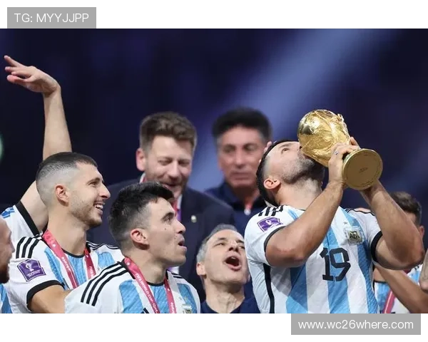 世界杯新闻评论热点聚焦：球员表现与战术分析全面解析